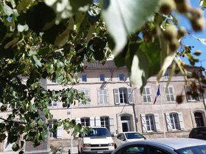 T3 SPACIEUX AU CALME 15 KM DE LUXEUIL