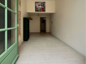 Bureau/local refait à neuf