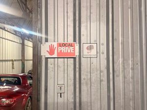 Atelier mécano 130 m² équipé – Pont + triphasé + vidéosurveillance 24/24