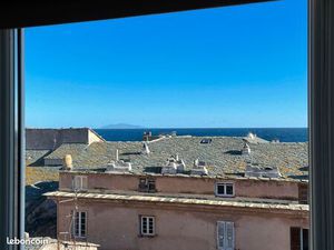 Grand T2 place du marché