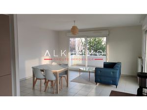 T3 meublé + terrasse + cave + garage