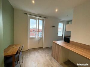 Studio meublé 28 m² Villeurbanne proche métro Charpennes
