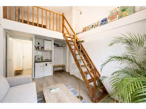 Dernier étage - T2 de 27 m² avec mezzanine  Gardienne  Rue de la Roquette