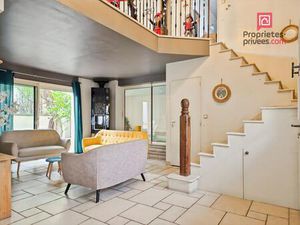 Ensemble immobilier avec maison principale + appartement indépendant - Troyes  secteur Bro