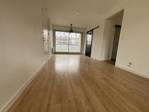 A LOUER - Quartier Avaricum - T5 avec 2 balcons + parking +
