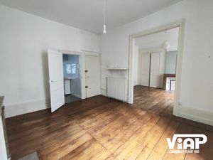 LIMOGES GRAND T2 DE 69 m² HYPER CENTRE VILLE