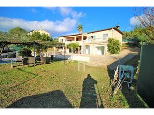 Vente maison 8 pièces 220 m² Peymeinade (06530)