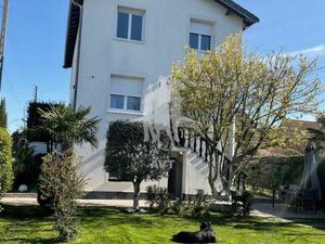 Maison 8 pièces 160 m²