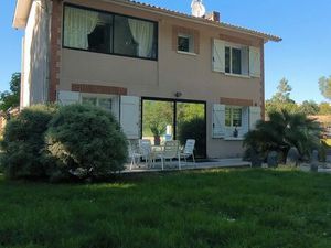 Maison individuelle avec grand garage