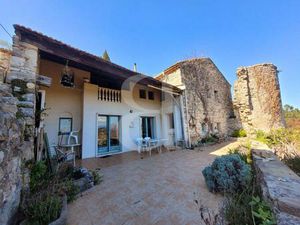 Maison en pierres avec terrain et superbe vue région Grignan