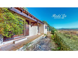 Maison de plain pied à Simiane la rotonde