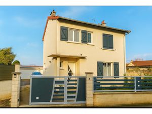 Maison Osly Courtil 5 pièce(s) 88 m2