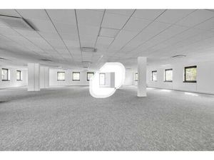 A LOUER  BUREAUX PROCHE RER A