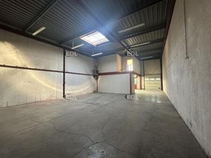À louer : entrepôt avec bureaux de 245 m² à Champigny-sur-Marne (94)