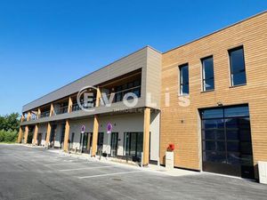 Locaux d'activités avec bureaux d'accompagnement