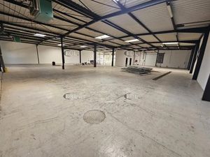 À louer : local d'activité de 892 m² à Ivry-sur-Seine (94)