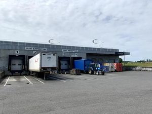 Batiment industriel à louer / à vendre