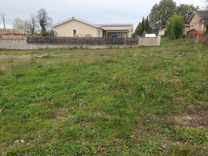 Annonce vente terrain terrain de m2 à La lande-de-fronsac (33240) - ParuVendu.fr ref 99278