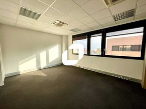 A LOUER  BAIL PRECAIRE 110m² à 180m² PART DIEU