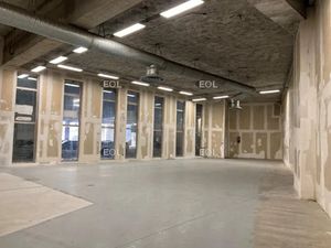 À louer : local d'activité de 596 m² à Ivry-sur-Seine (94)