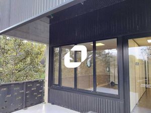 Bureaux cloisonnés avec parking