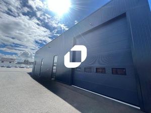 A LOUER  BATIMENT NEUF + TERRAIN DE 500 M²