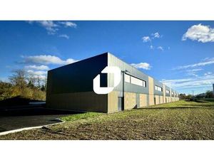 A LOUER  BELLE VISIBILITÉ AUTOROUTE