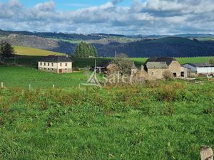 Corps De Ferme Avec 29Ha De Terres En Aveyron
