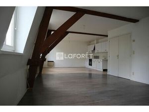 Location appartement 3 pièces 77 m² à Lille (59000)
