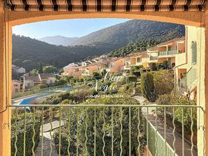 Mazet T3 Dans Une Résidence Calme Avec Piscine À Vendre À Cavalaire Sur Mer