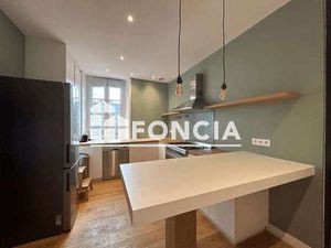 Location Appartement 4 pièces Meublé à Nantes (44000) : à louer 4 pièces Meublé / 105m² Na