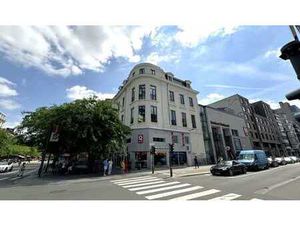 Bureau commercial à louer près de la gare d'Anvers-Central.