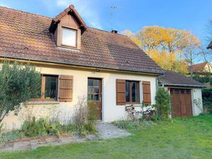 MAISON SEMI-MITOYENNE AVEC GRAND JARDIN ARBORÉ ET GARAGE