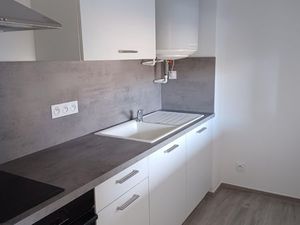 Location appartement 2 pièces 30 m² à Hyères (83400)