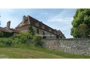 CHATEAU DU XVII eme à restaurer