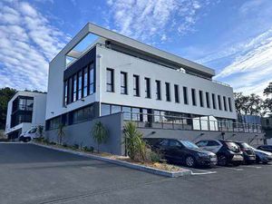 Vente Bureaux et commerces à Quimper Frugy - Locmaria - Kernoter (29000) : à vendre / 182m