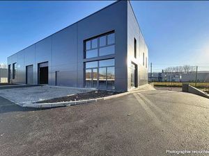 Location Local commercial 1 pièces 400 m2 à Bourgoin-Jallieu