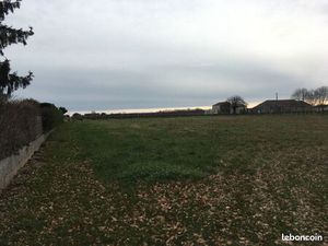 Terrain 660 m² Haux