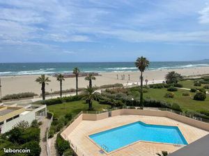 Appartement face à la mer + garage