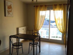 STUDIO MEUBLE (Résidence sécurisée  Balcon  Parking  cave)