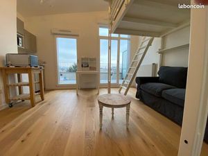 Studio 23 m2 +terrasse 7m2 dernier étage. Métro Les Agnettes