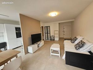 Studio 1 pièce 32 m²