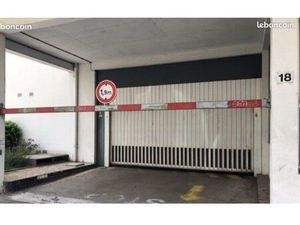 Loue place parking Moto / 2 roues