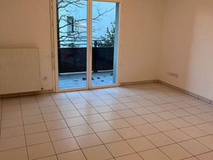 Appartement 2 pieces 44m2 avec parking et balcon sur MerignacCapeyron