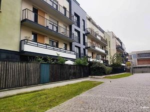 ASNIERES SUR SEINE - 3 Pièces de 68 81 m²