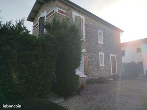 Maison a étage entièrement refaite a neuve. Rénovation énergétique dernière génération