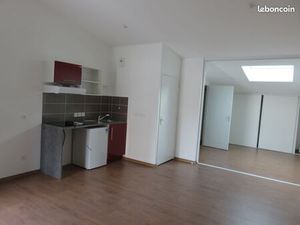 Beau T2 + PARKING PRIVE QUARTIER LES MINIMES