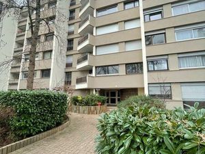 Location nue appartement 70m2 parking balcon