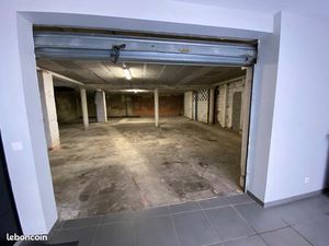 Location DEPOT ou GARAGE de 143m2 au 1 Place ARNAUD BERNARD ( Exclusivement à particulier)