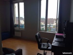 Studio meublé proche gare et UTC